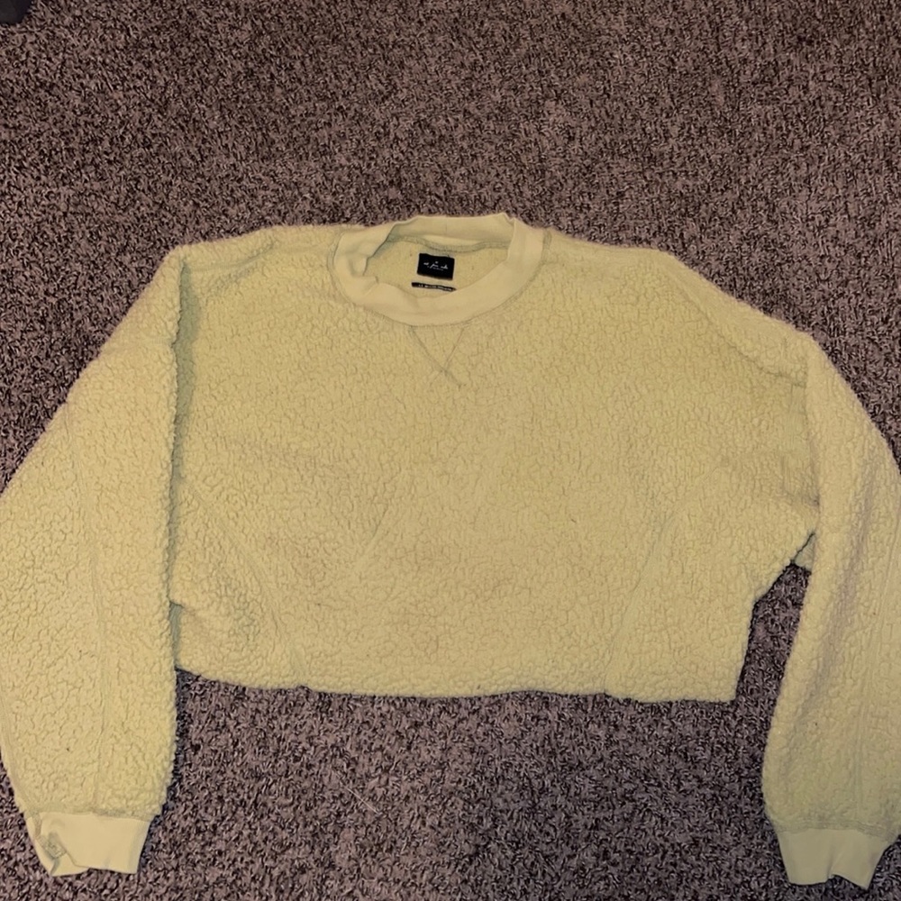 Sherpa yellow cropped sweater